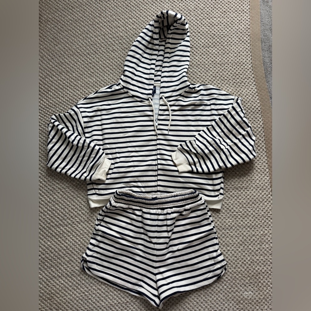 Gap striped sweatshorts